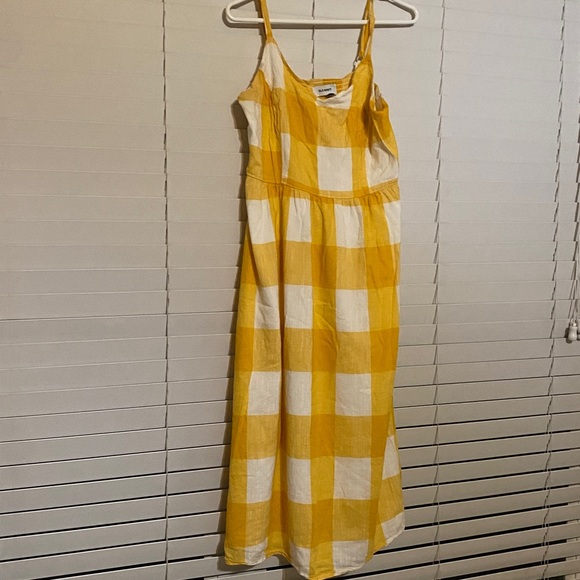 Old Navy - Picture 2 of 8